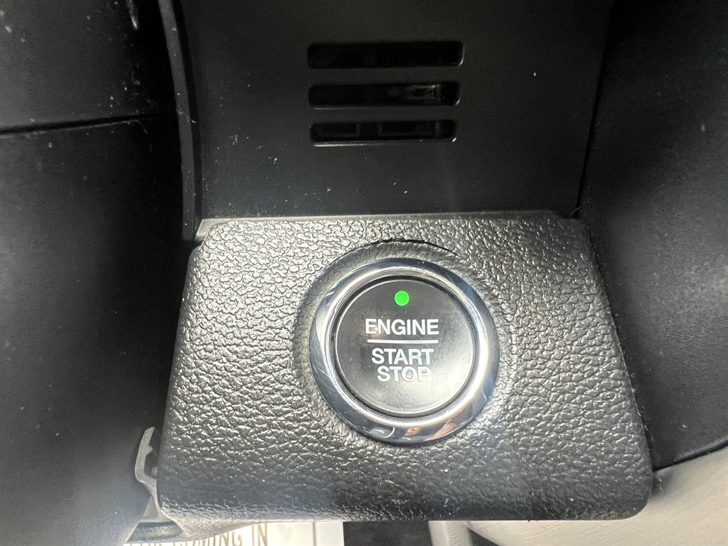 2019 Ford F150 - $27,995