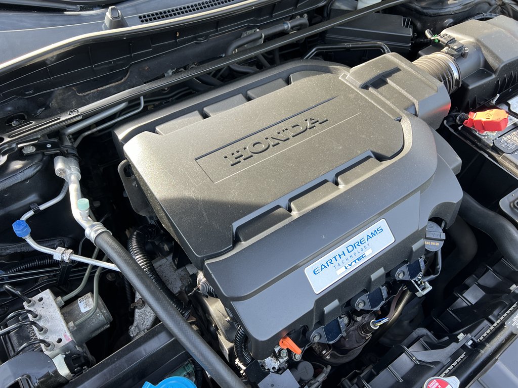 2016 Honda Accord - $15,995