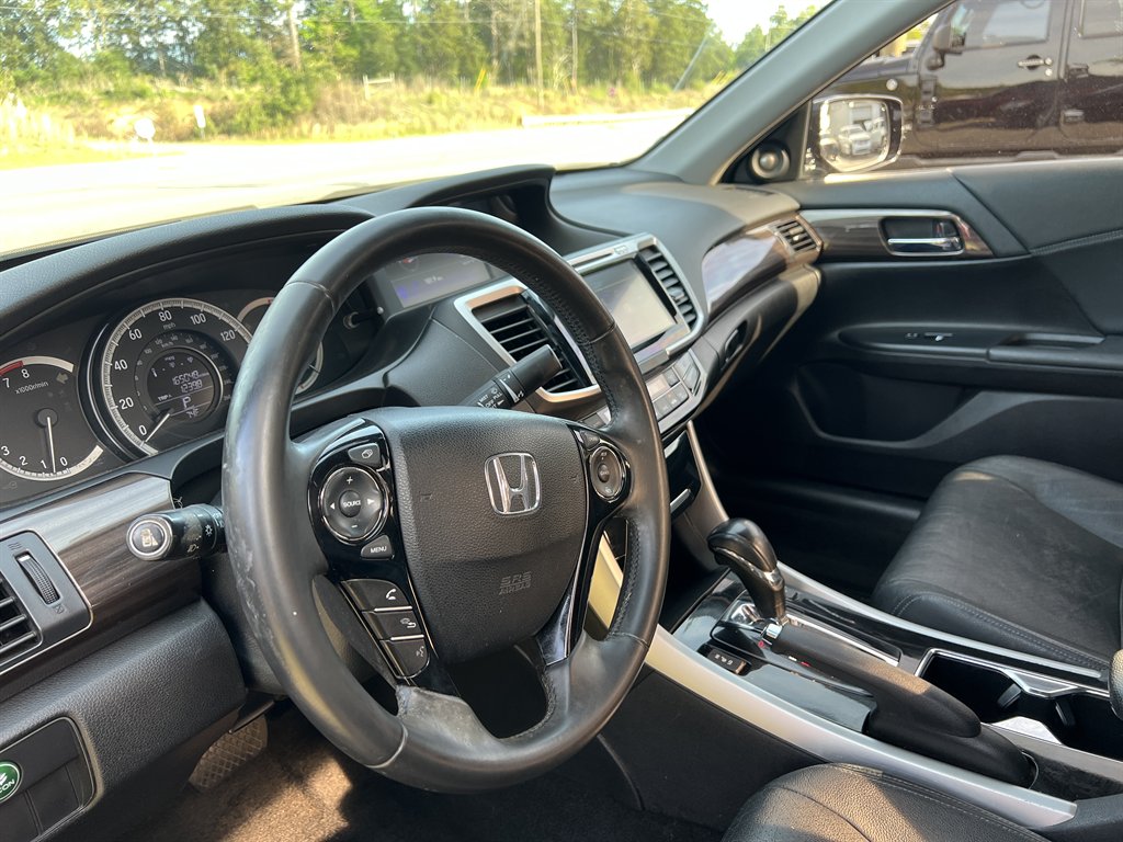 2016 Honda Accord - $15,995