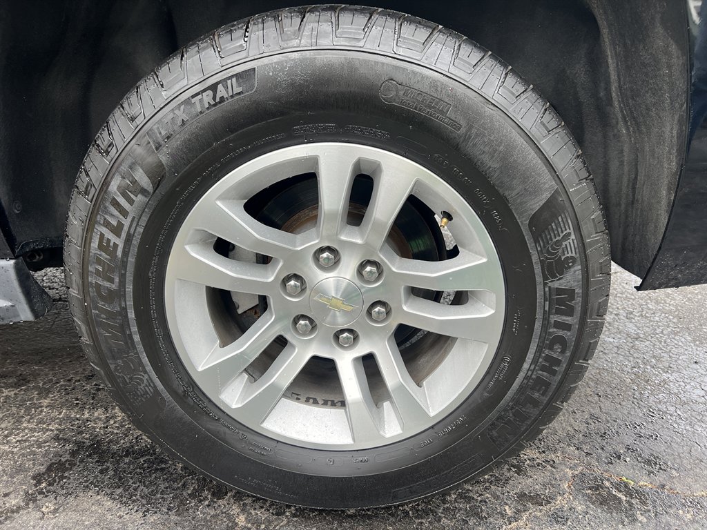2019 Chevrolet Suburban - $24,995