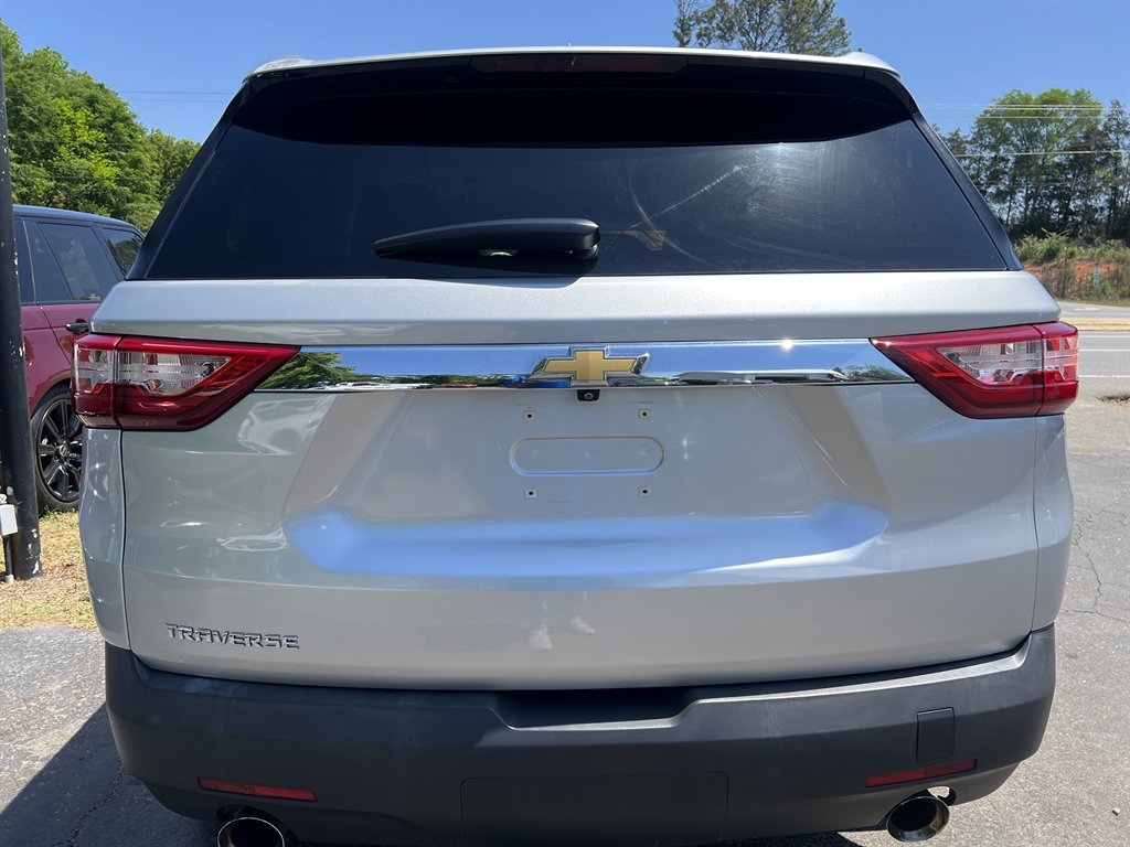 2021 Chevrolet Traverse - $15,995