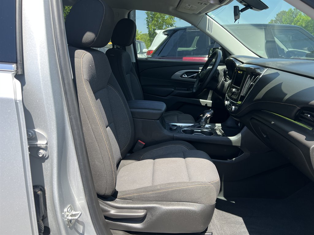 2021 Chevrolet Traverse - $15,995