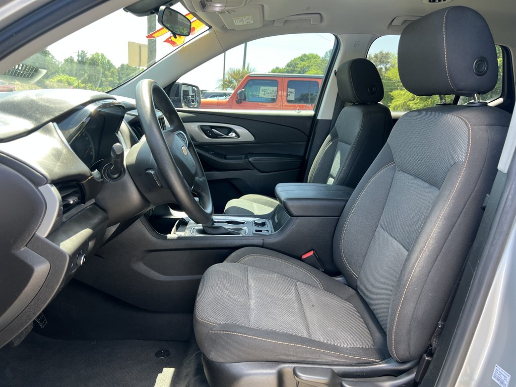 2021 Chevrolet Traverse - $15,995