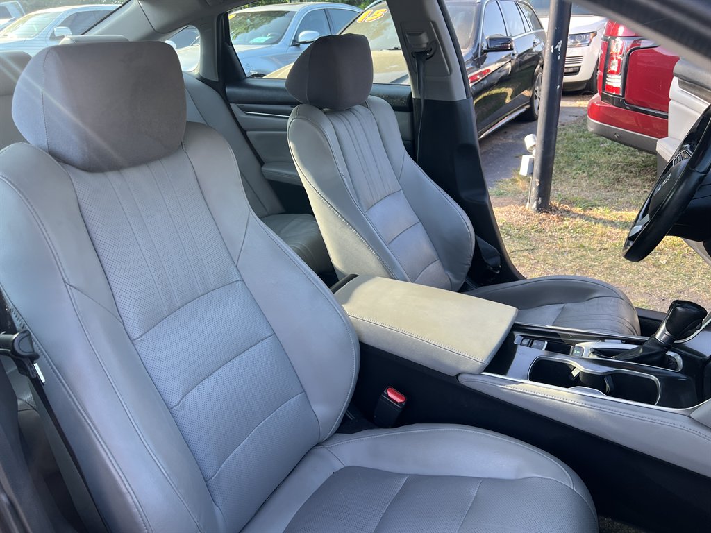2018 Honda Accord - $16,995