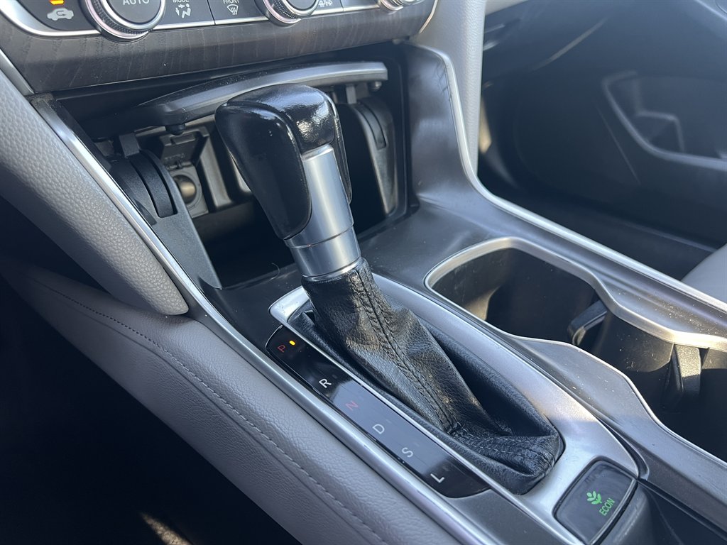 2018 Honda Accord - $16,995
