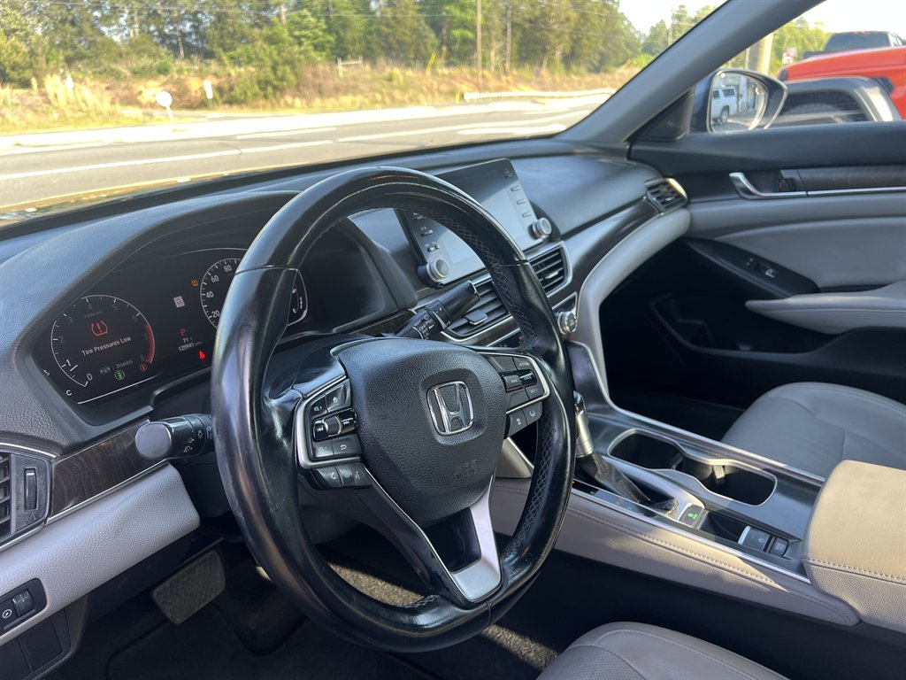 2018 Honda Accord - $16,995