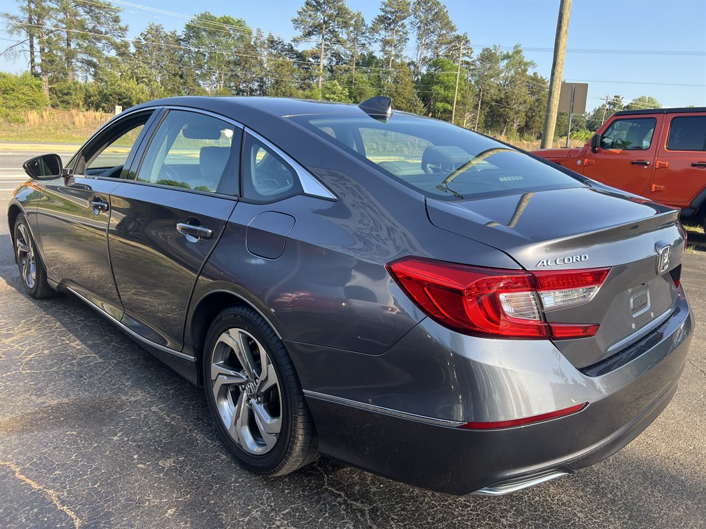2018 Honda Accord - $16,995