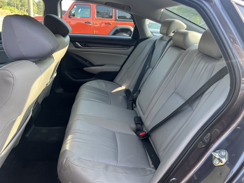 2018 Honda Accord - $16,995