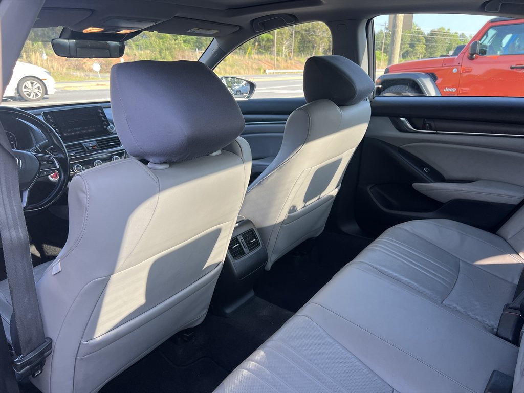 2018 Honda Accord - $16,995