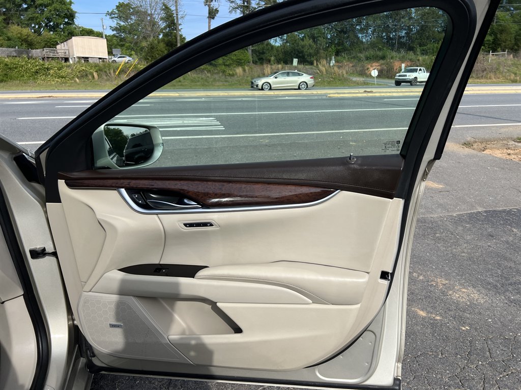 2016 Cadillac XTS - $18,995