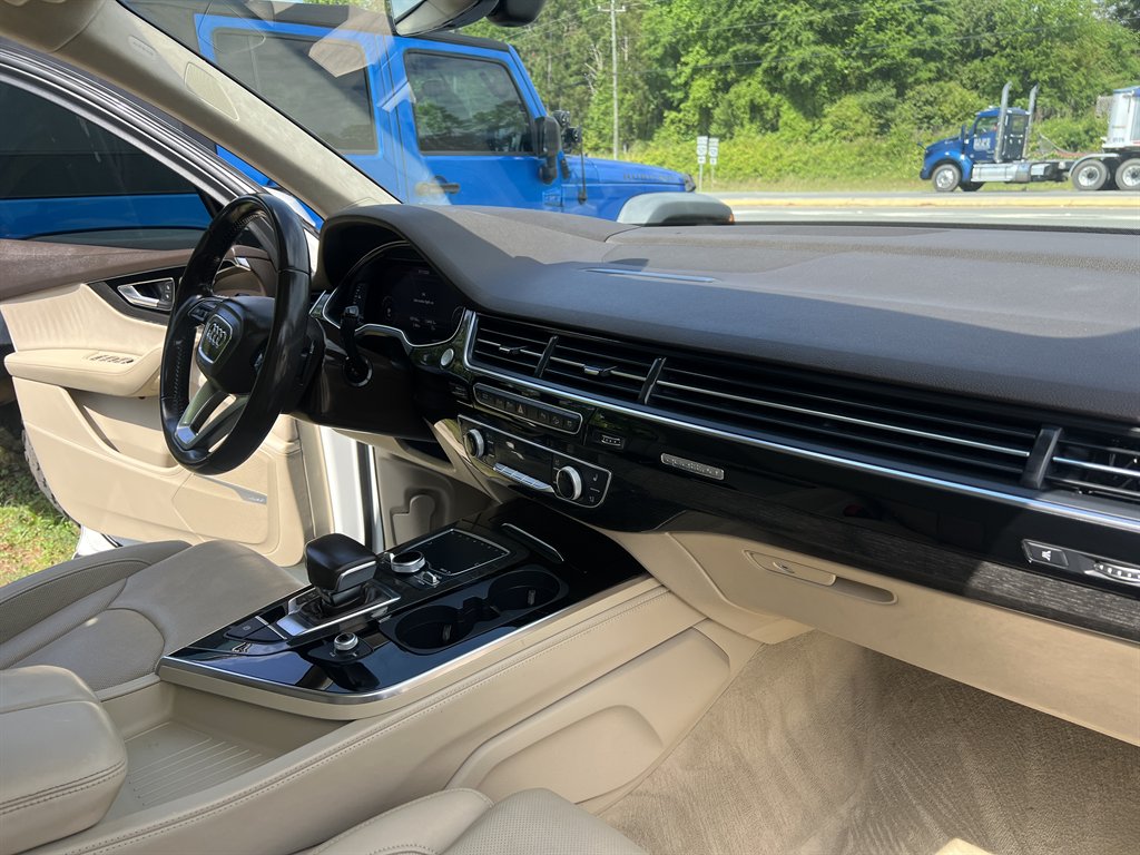 2018 Audi Q7 - $19,995