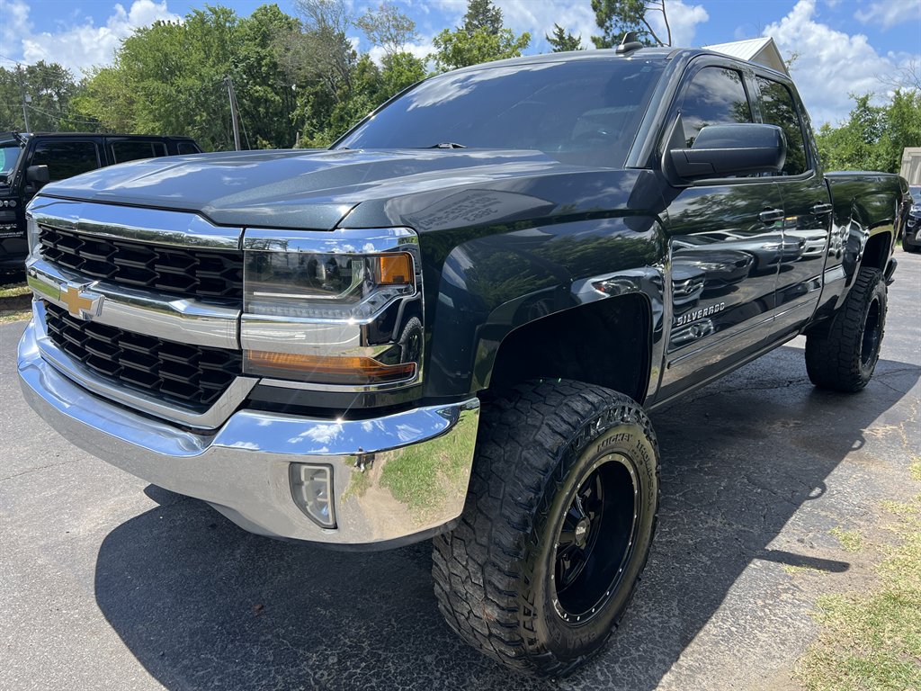 2017 Chevrolet Silverado 1500 - $17,995
