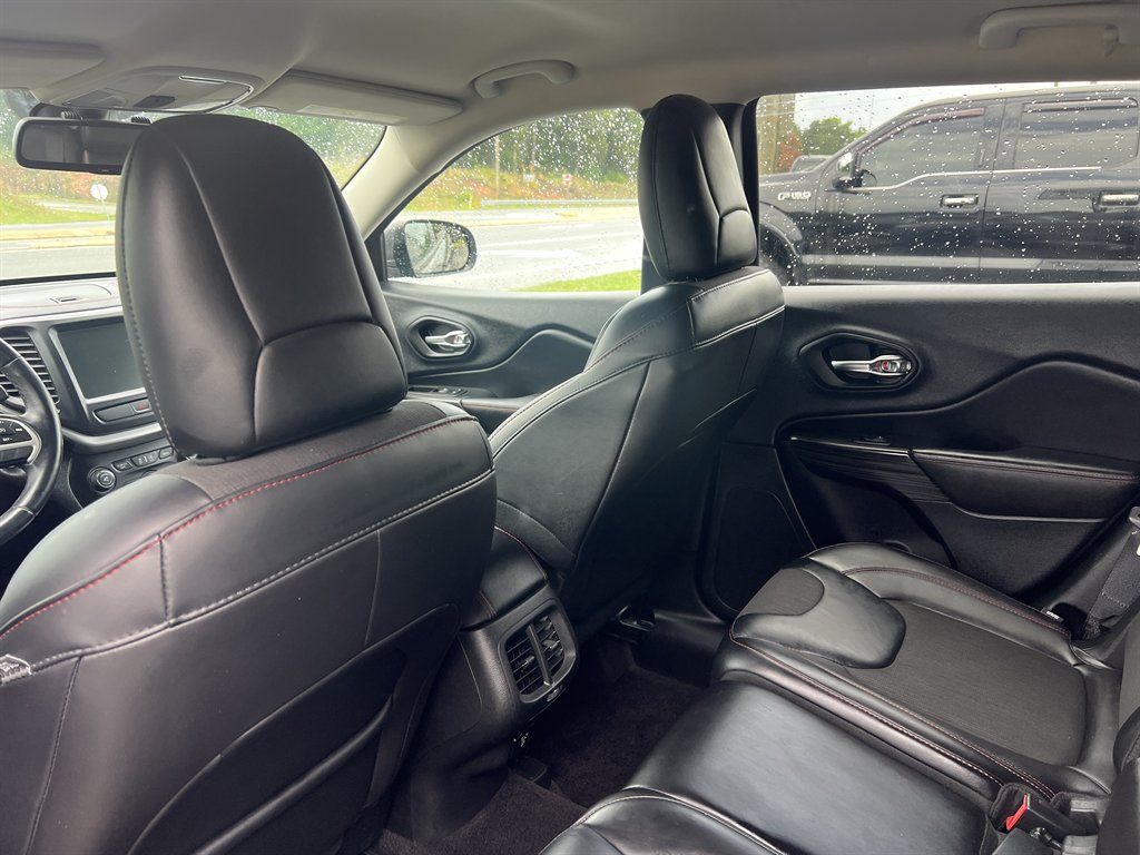 2017 Jeep Cherokee - $16,995