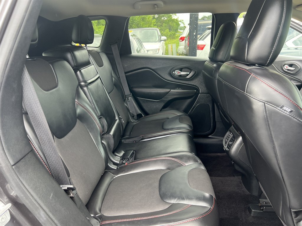 2017 Jeep Cherokee - $16,995