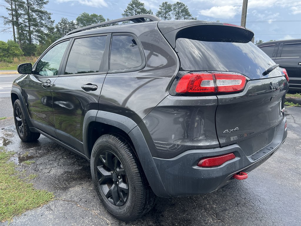 2017 Jeep Cherokee - $16,995