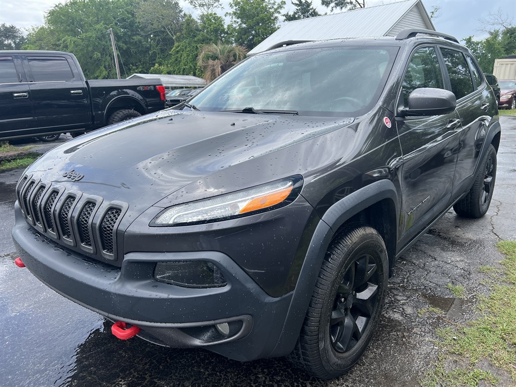 2017 Jeep Cherokee - $16,995
