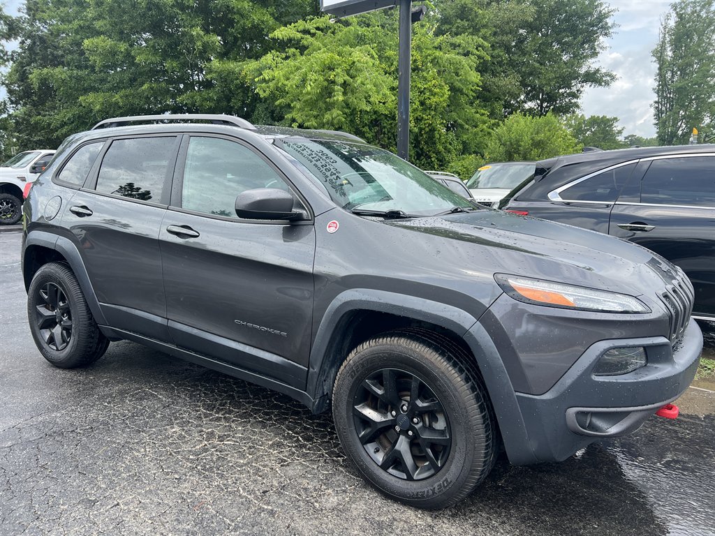 2017 Jeep Cherokee - $16,995