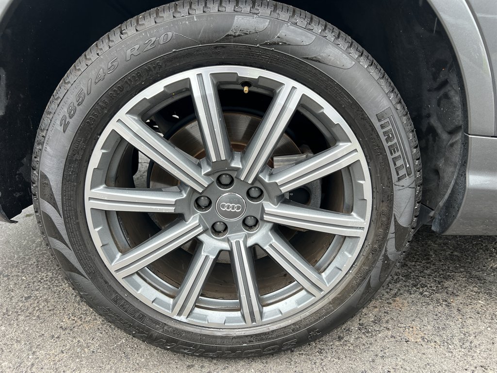 2019 Audi Q7 - $19,995