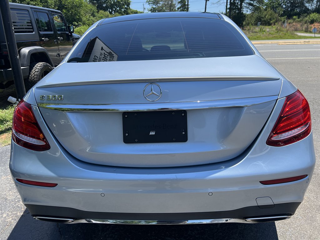 2018 Mercedes-Benz E-Class - $21,995