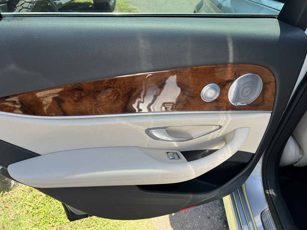 2018 Mercedes-Benz E-Class - $21,995