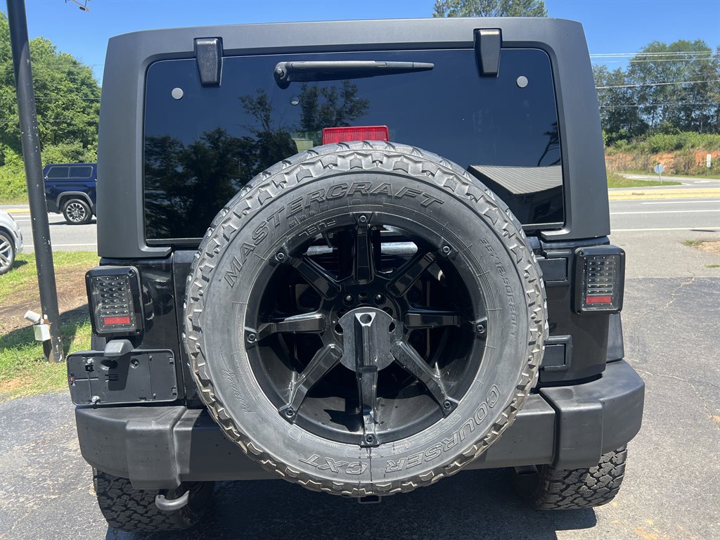 2015 Jeep Wrangler - $18,995