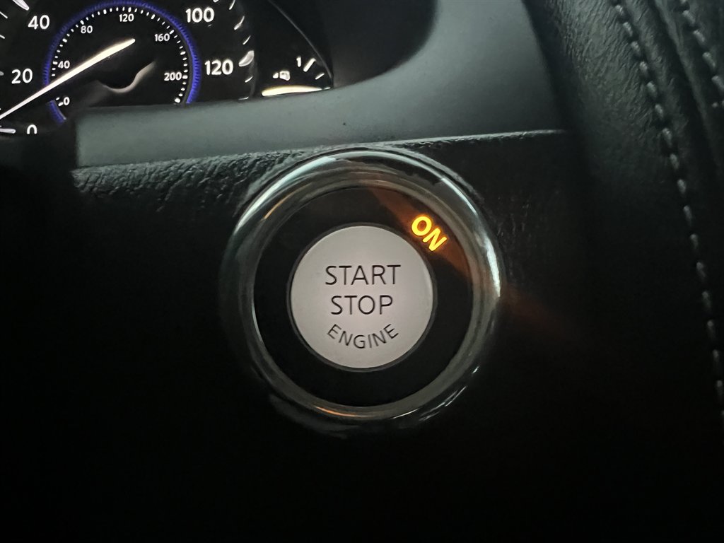 2016 INFINITI QX80 - $17,500