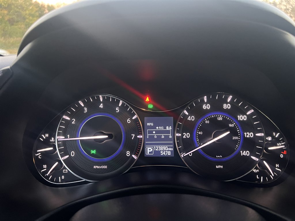 2016 INFINITI QX80 - $17,500