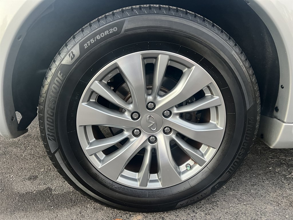 2016 INFINITI QX80 - $17,500