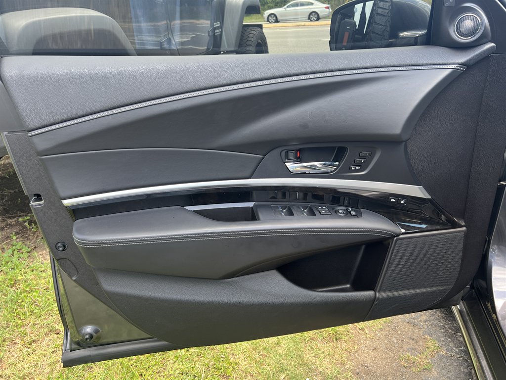 2018 Acura RL - $28,995
