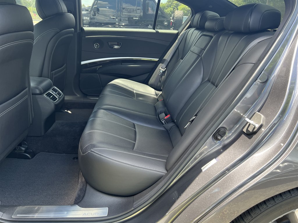 2018 Acura RL - $28,995