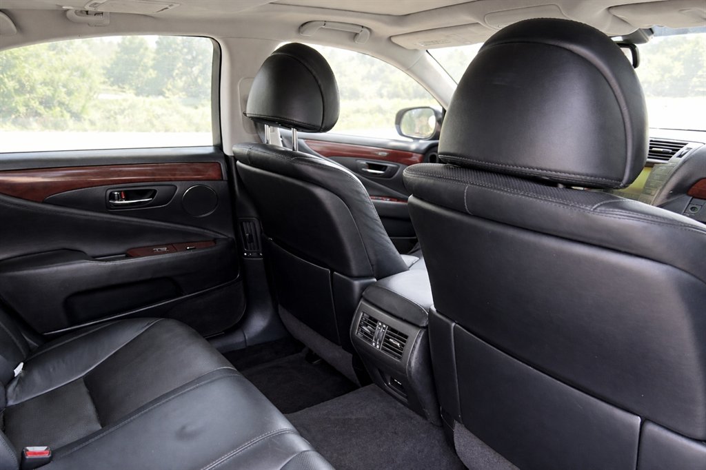 2011 Lexus LS - $10,995