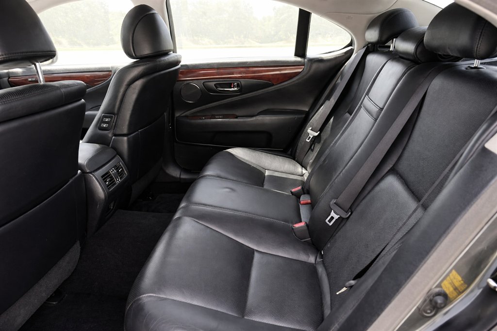 2011 Lexus LS - $10,995