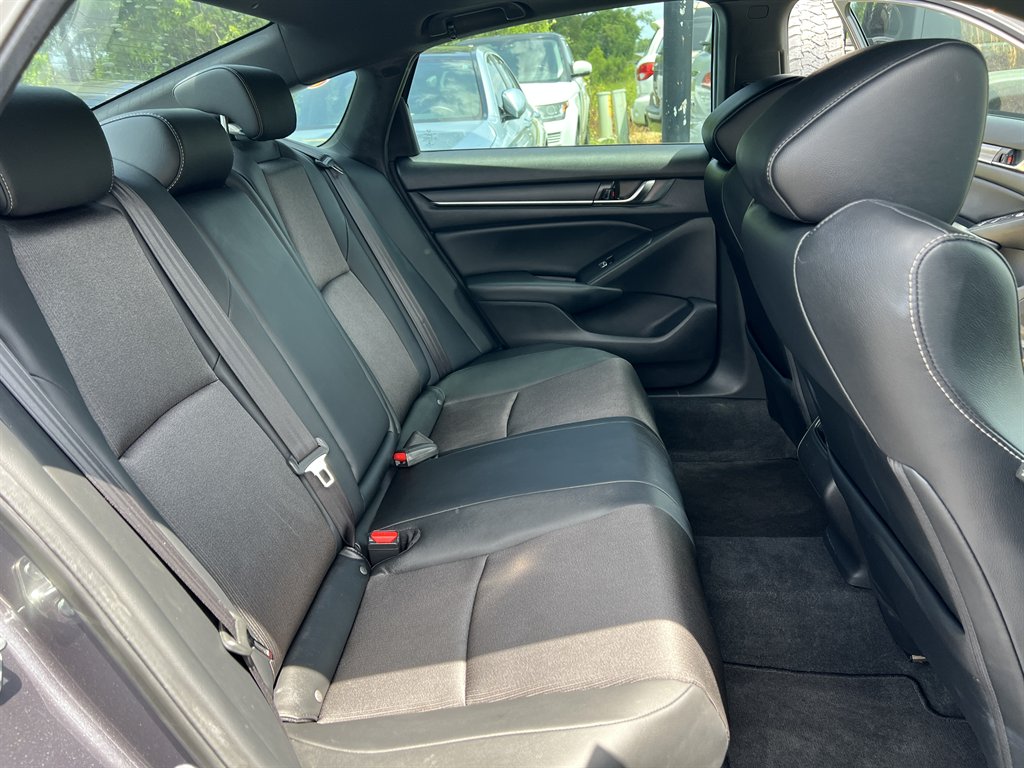 2018 Honda Accord - $16,995