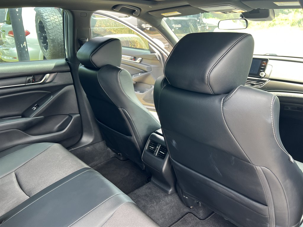2018 Honda Accord - $16,995