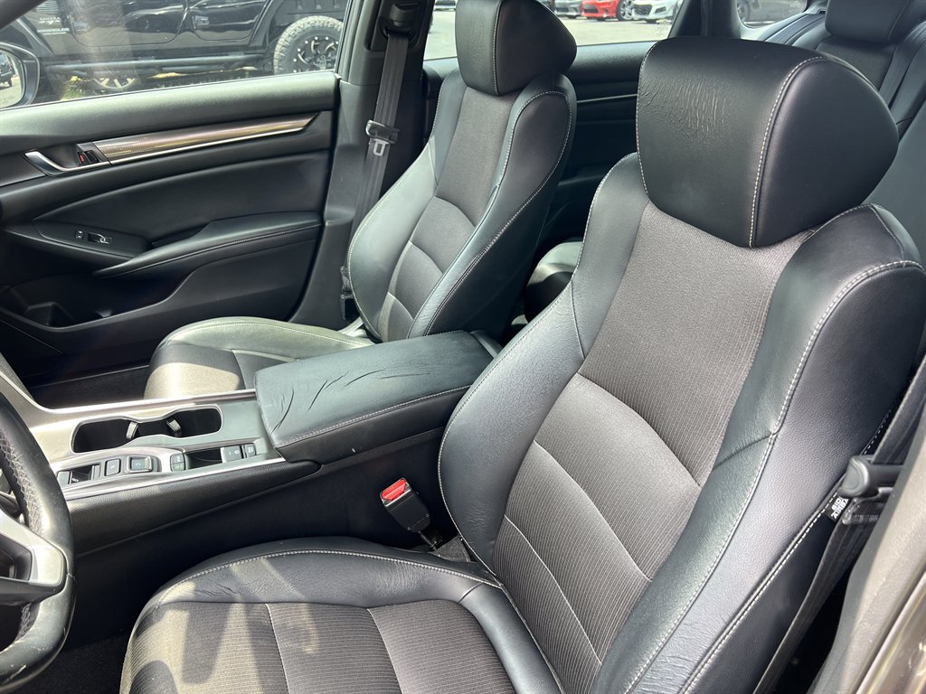 2018 Honda Accord - $16,995