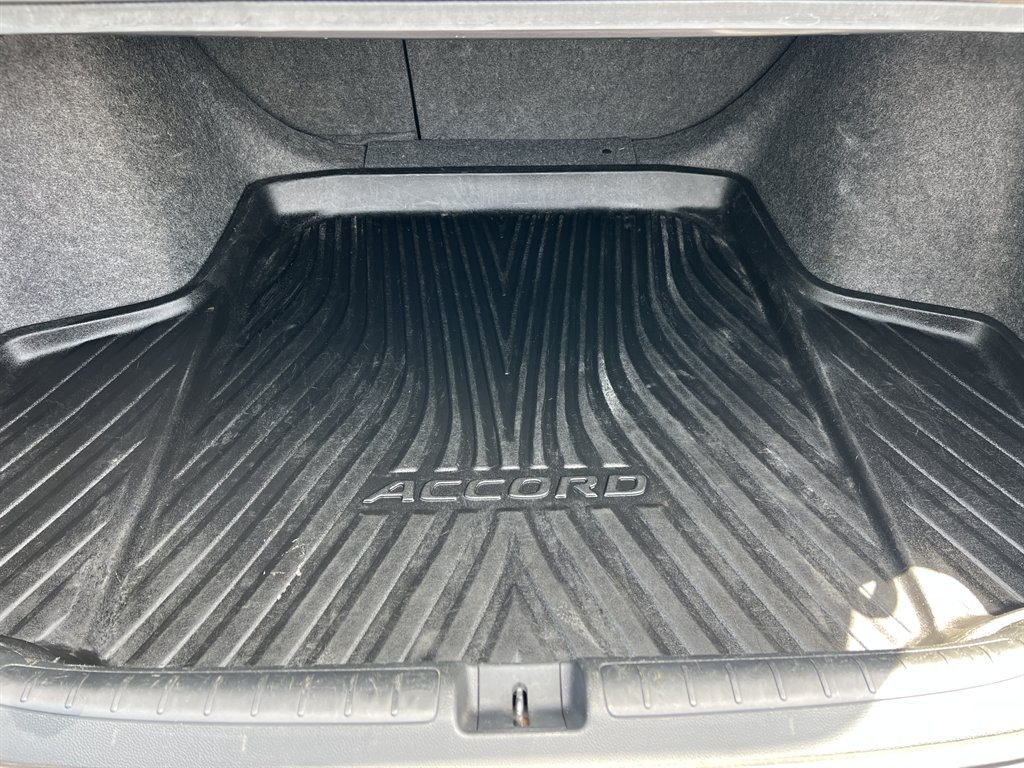 2018 Honda Accord - $16,995