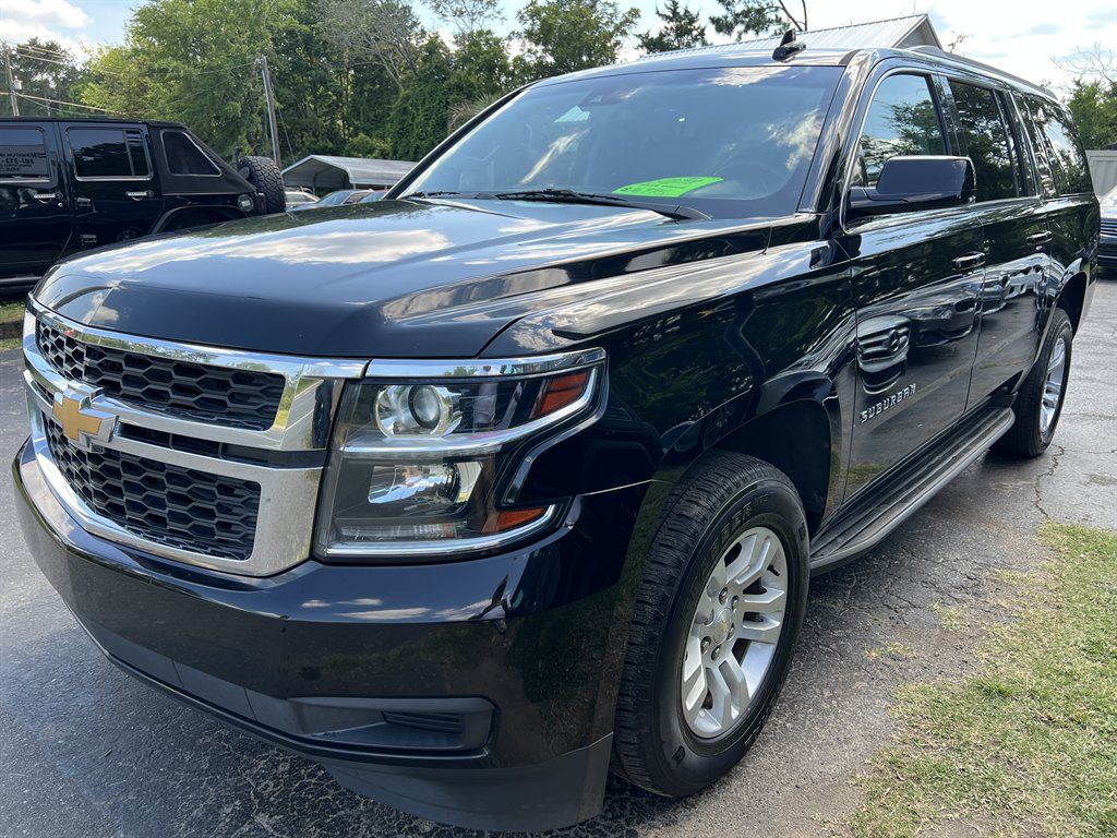 2019 Chevrolet Suburban - $16,995