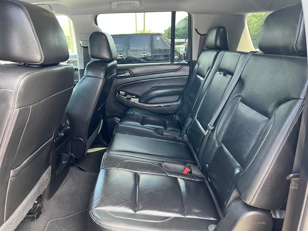 2019 Chevrolet Suburban - $16,995