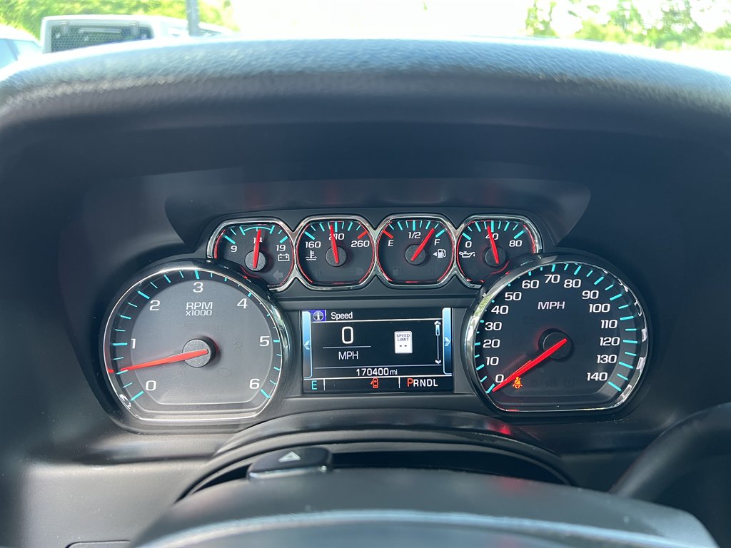 2019 Chevrolet Suburban - $16,995