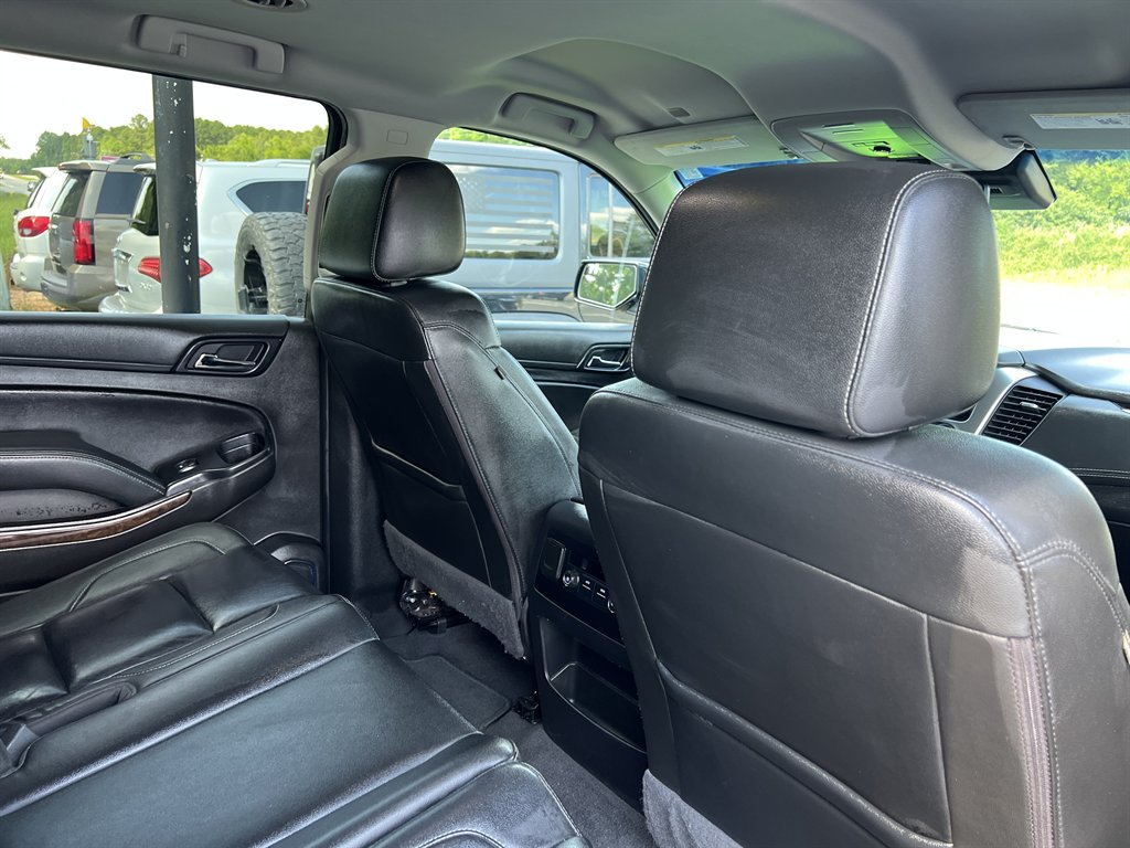 2019 Chevrolet Suburban - $16,995