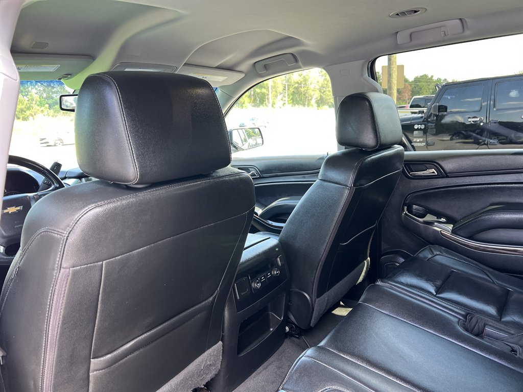 2019 Chevrolet Suburban - $16,995