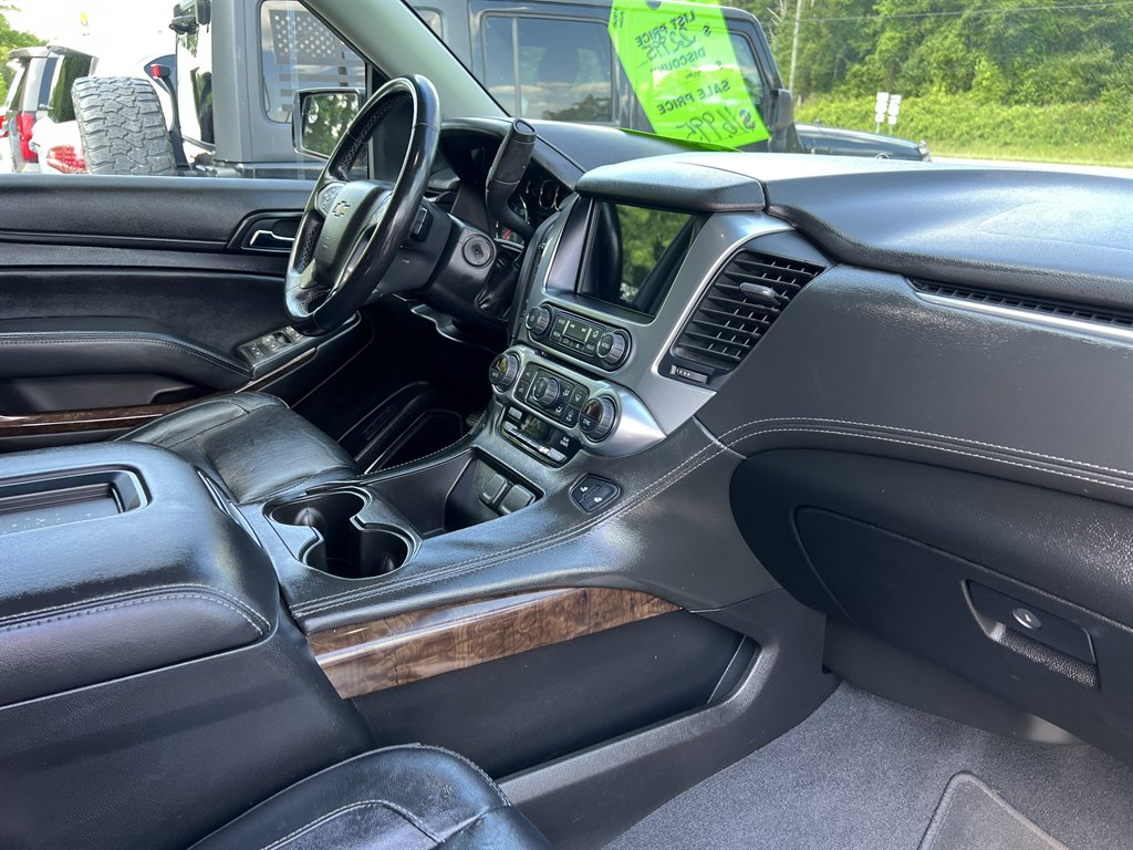 2019 Chevrolet Suburban - $16,995