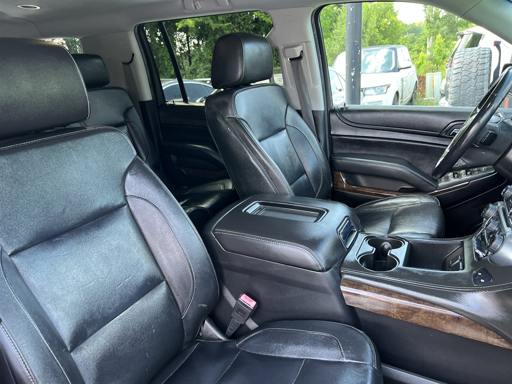 2019 Chevrolet Suburban - $16,995