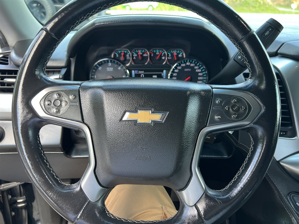 2019 Chevrolet Suburban - $16,995