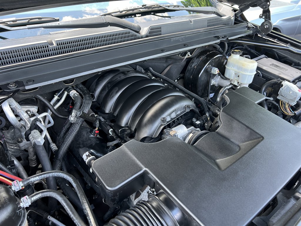 2019 Chevrolet Suburban - $16,995