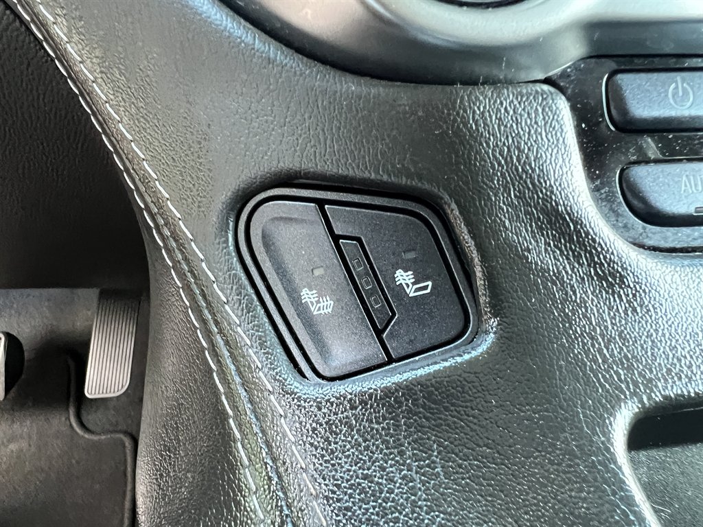 2019 Chevrolet Suburban - $16,995
