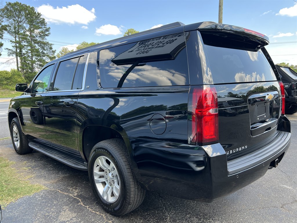 2019 Chevrolet Suburban - $16,995
