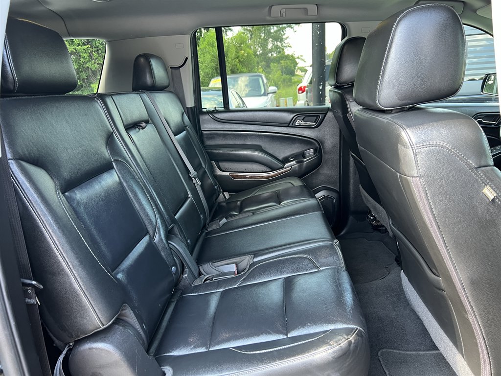 2019 Chevrolet Suburban - $16,995