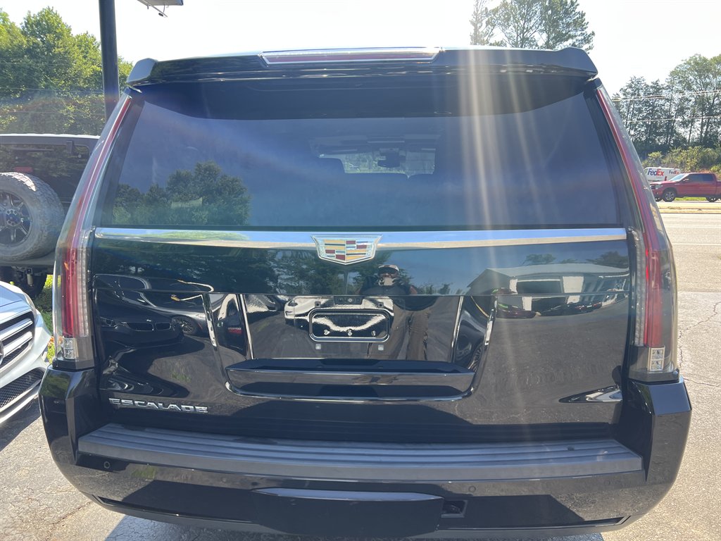 2017 Cadillac Escalade - $23,995