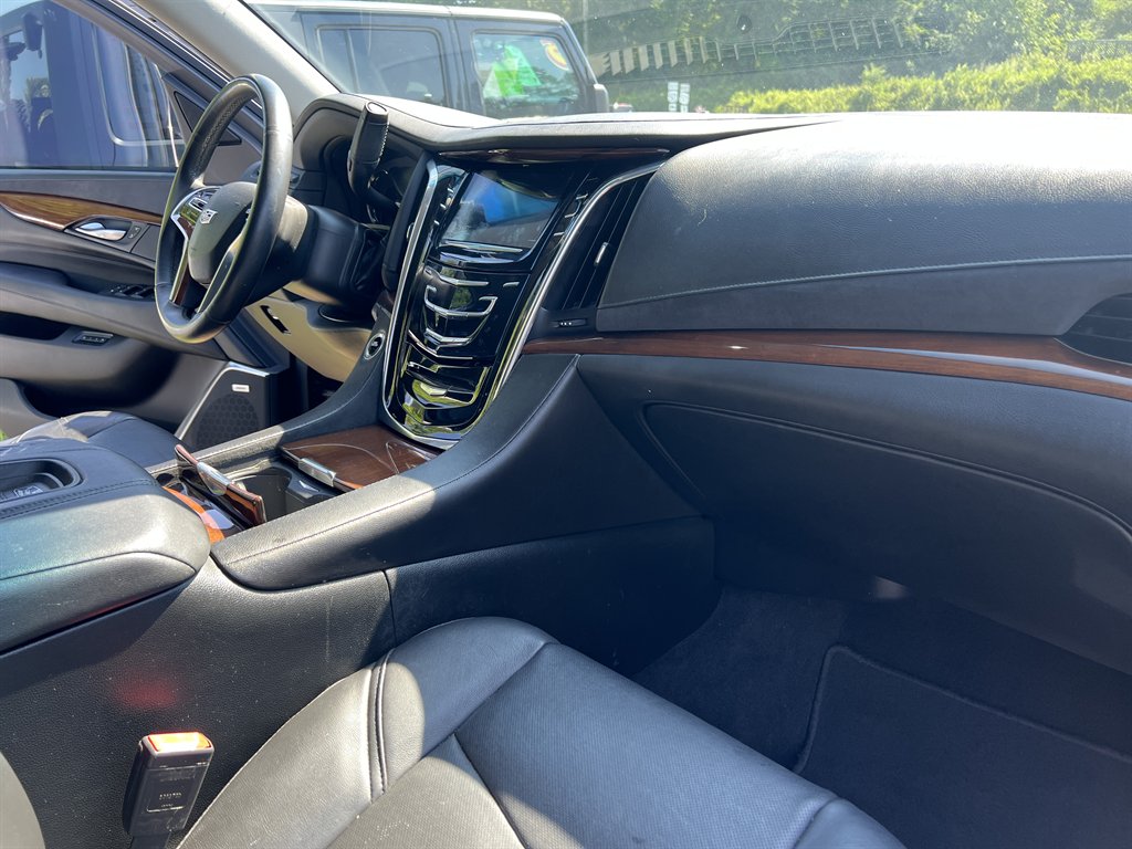 2017 Cadillac Escalade - $23,995